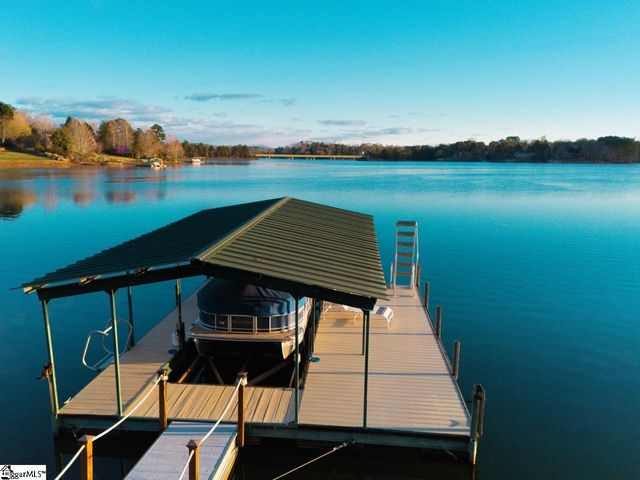 138 South Oak Pointe Drive, Seneca, SC 29672