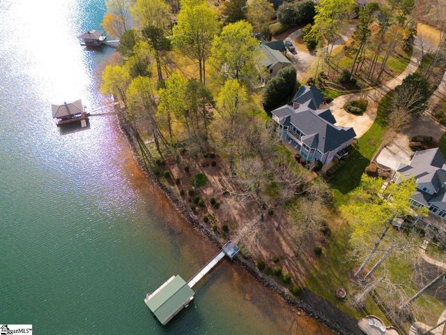 138 South Oak Pointe Drive, Seneca, SC 29672