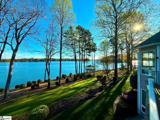 138 South Oak Pointe Drive, Seneca, SC 29672