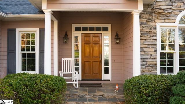 138 South Oak Pointe Drive, Seneca, SC 29672