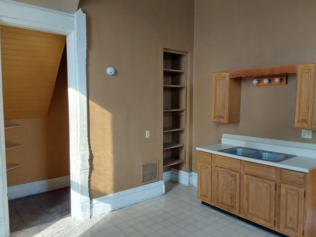 120 S Park Avenue, Rensselaer, IN 47978