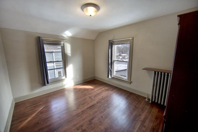 921 E Moreland BOULEVARD, Waukesha, WI 53186