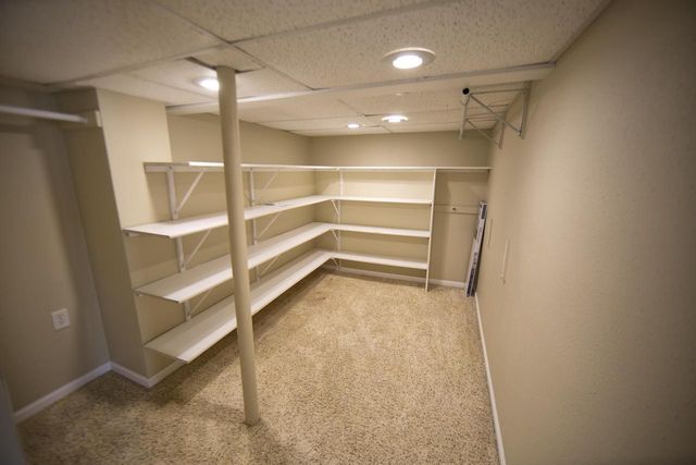 921 E Moreland BOULEVARD, Waukesha, WI 53186