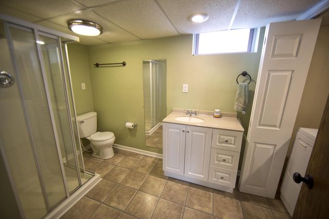 921 E Moreland BOULEVARD, Waukesha, WI 53186