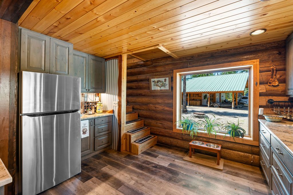 14550 Tepee Lake Road, Polebridge, MT 59928 photo 7