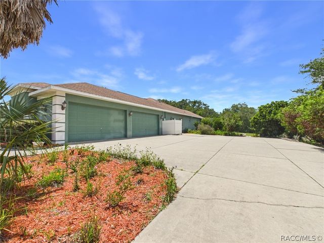 2932 N Clements Avenue, Hernando, FL 34442