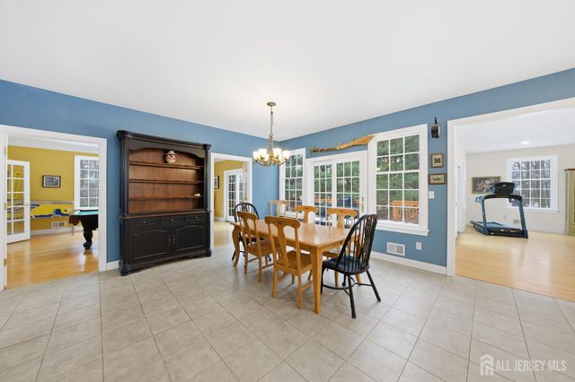 20 Sleepy Hollow Road, Denville, NJ 07834