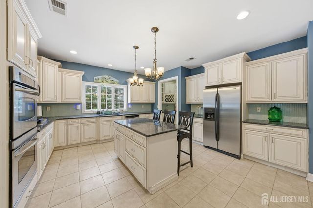 20 Sleepy Hollow Road, Denville, NJ 07834