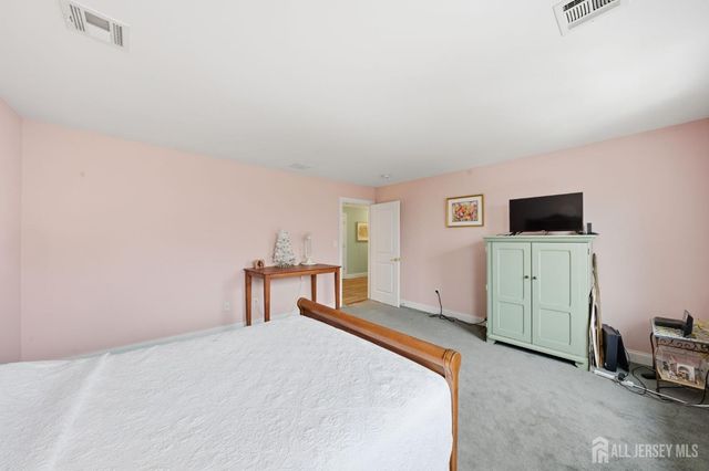 20 Sleepy Hollow Road, Denville, NJ 07834
