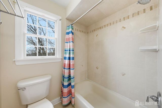 20 Sleepy Hollow Road, Denville, NJ 07834