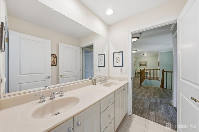 20 Sleepy Hollow Road, Denville, NJ 07834
