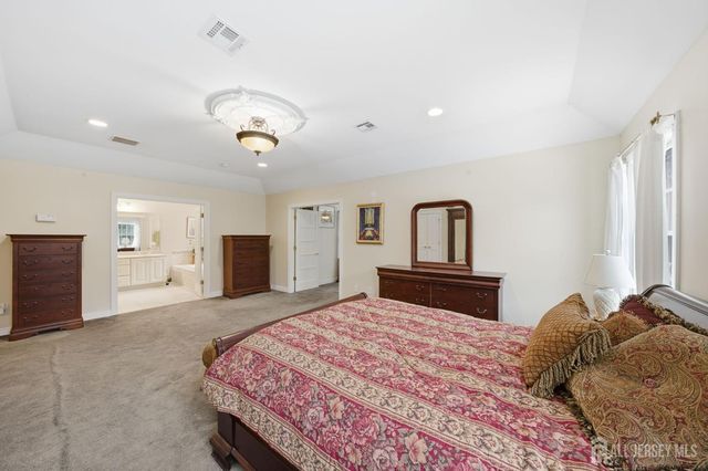 20 Sleepy Hollow Road, Denville, NJ 07834