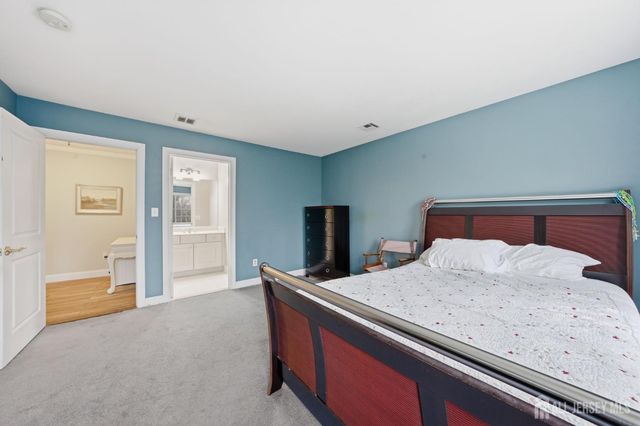 20 Sleepy Hollow Road, Denville, NJ 07834