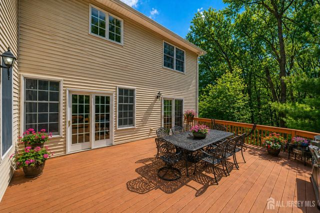20 Sleepy Hollow Road, Denville, NJ 07834