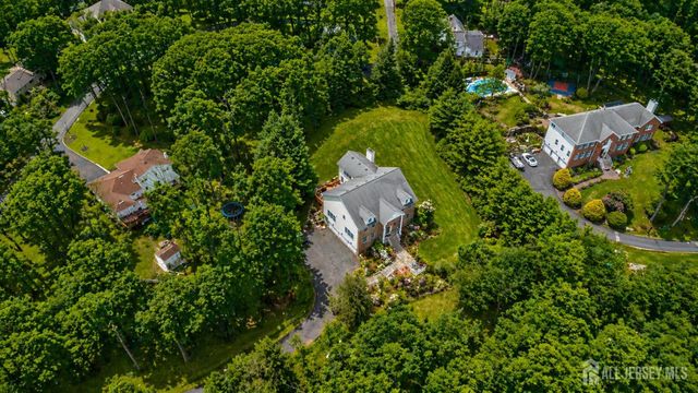 20 Sleepy Hollow Road, Denville, NJ 07834