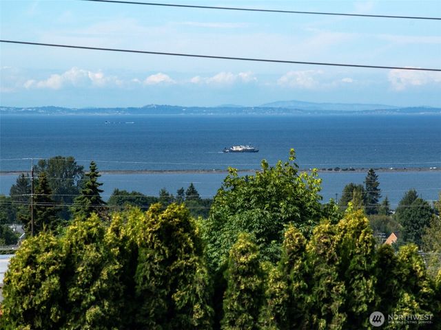 101 E Whidby Avenue, Port Angeles, WA 98362