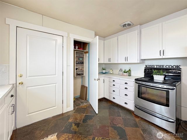 101 E Whidby Avenue, Port Angeles, WA 98362