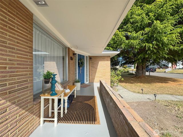 101 E Whidby Avenue, Port Angeles, WA 98362