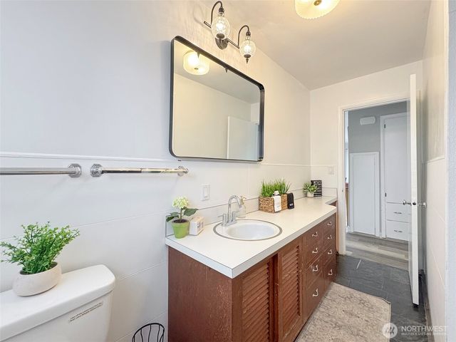 101 E Whidby Avenue, Port Angeles, WA 98362