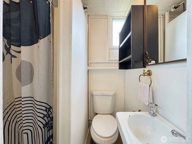 101 E Whidby Avenue, Port Angeles, WA 98362