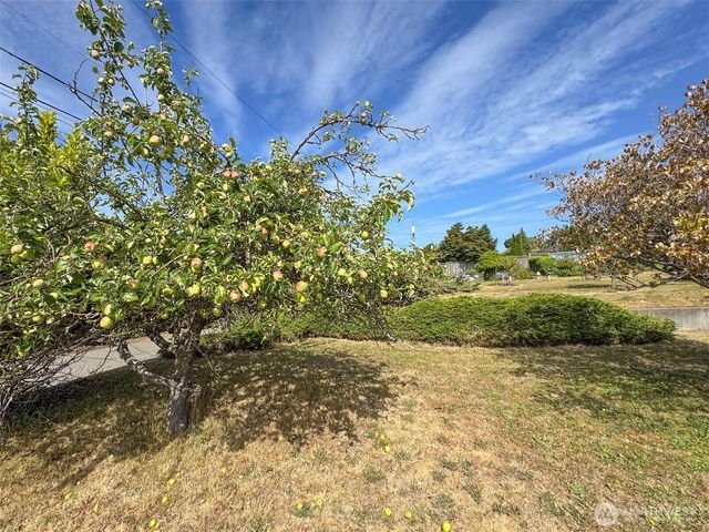 101 E Whidby Avenue, Port Angeles, WA 98362