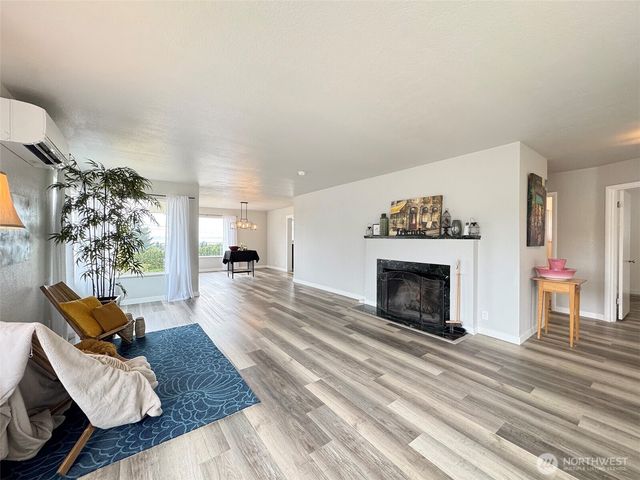 101 E Whidby Avenue, Port Angeles, WA 98362