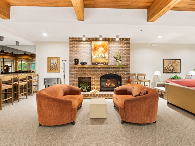 6051 Laurel Avenue 207, Golden Valley, MN 55416