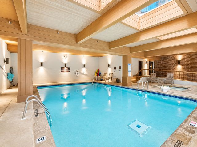 6051 Laurel Avenue 207, Golden Valley, MN 55416
