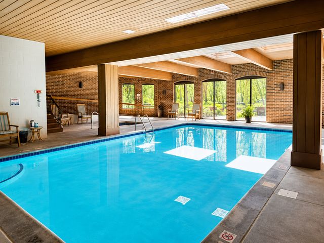 6051 Laurel Avenue 207, Golden Valley, MN 55416