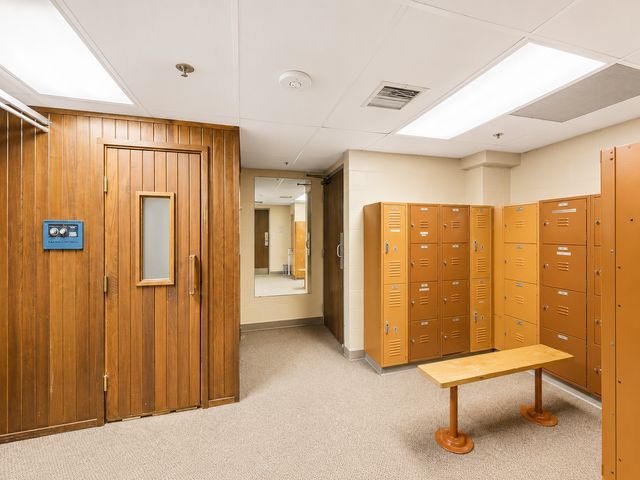 6051 Laurel Avenue 207, Golden Valley, MN 55416
