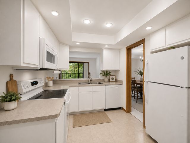 6051 Laurel Avenue 207, Golden Valley, MN 55416