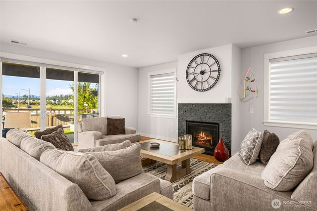 23070 SE Evergreen Street, Black Diamond, WA 98010