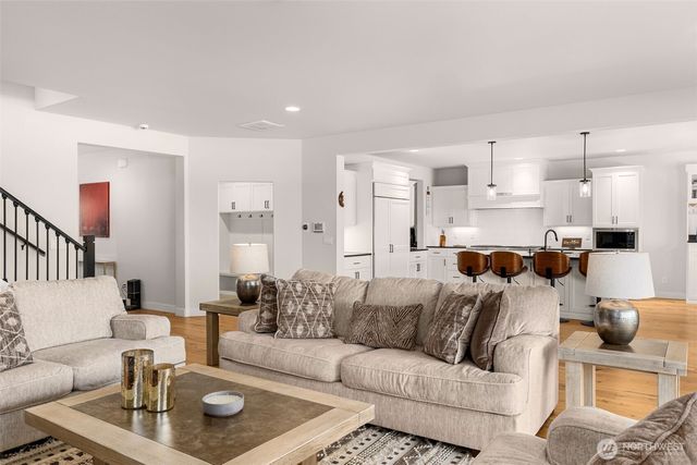 23070 SE Evergreen Street, Black Diamond, WA 98010