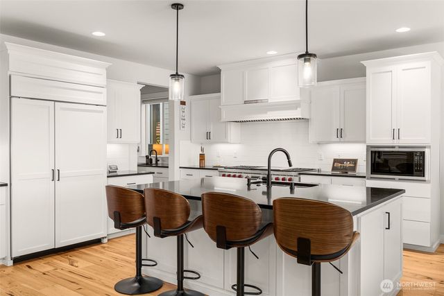 23070 SE Evergreen Street, Black Diamond, WA 98010