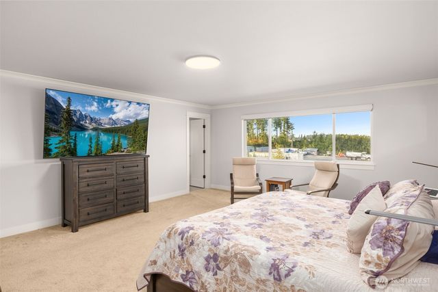 23070 SE Evergreen Street, Black Diamond, WA 98010