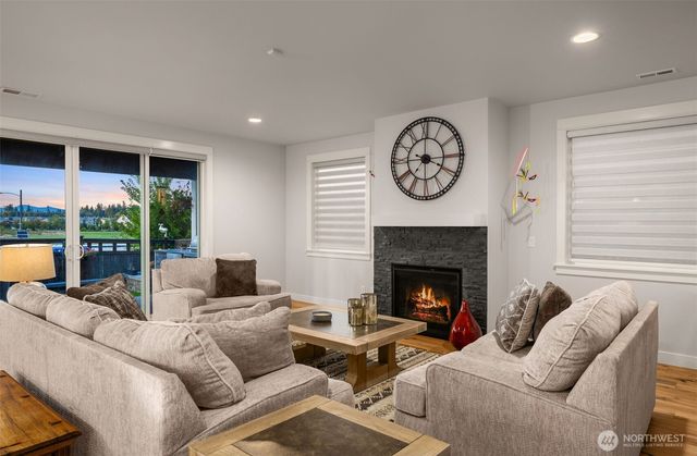 23070 SE Evergreen Street, Black Diamond, WA 98010