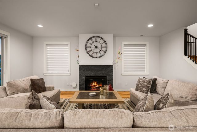 23070 SE Evergreen Street, Black Diamond, WA 98010