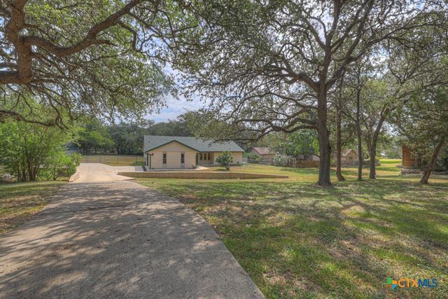1260 Flaming Oak Drive, New Braunfels, TX 78132