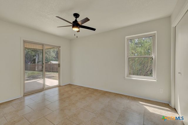 1260 Flaming Oak Drive, New Braunfels, TX 78132