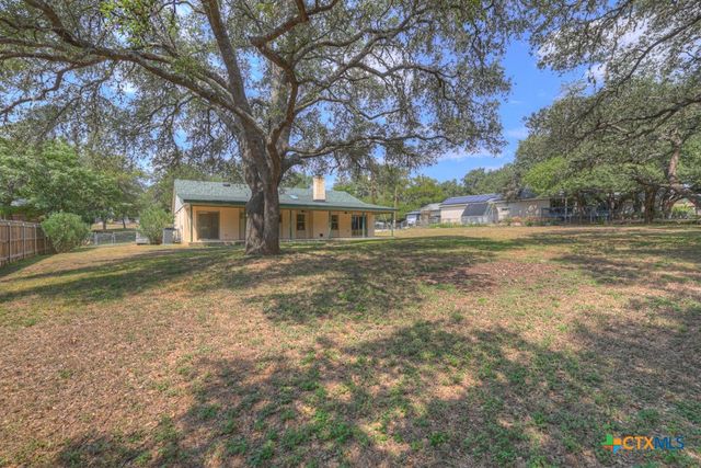 1260 Flaming Oak Drive, New Braunfels, TX 78132