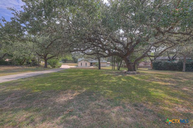1260 Flaming Oak Drive, New Braunfels, TX 78132