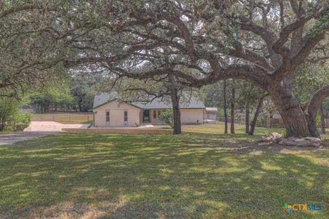 1260 Flaming Oak Drive, New Braunfels, TX 78132