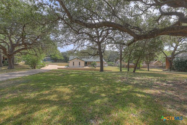 1260 Flaming Oak Drive, New Braunfels, TX 78132