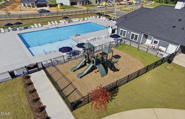 547 Autumn Leaf Way, Fuquay Varina, NC 27526