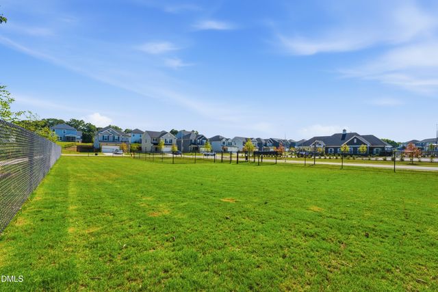 547 Autumn Leaf Way, Fuquay Varina, NC 27526