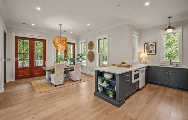 209 Harborview Dr, Beaufort, SC 29907