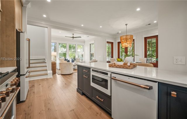 209 Harborview Dr, Beaufort, SC 29907