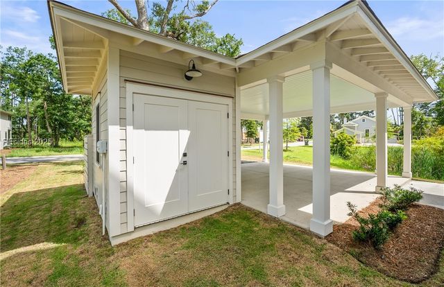 209 Harborview Dr, Beaufort, SC 29907