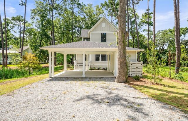 209 Harborview Dr, Beaufort, SC 29907