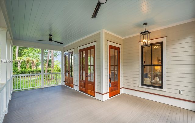 209 Harborview Dr, Beaufort, SC 29907